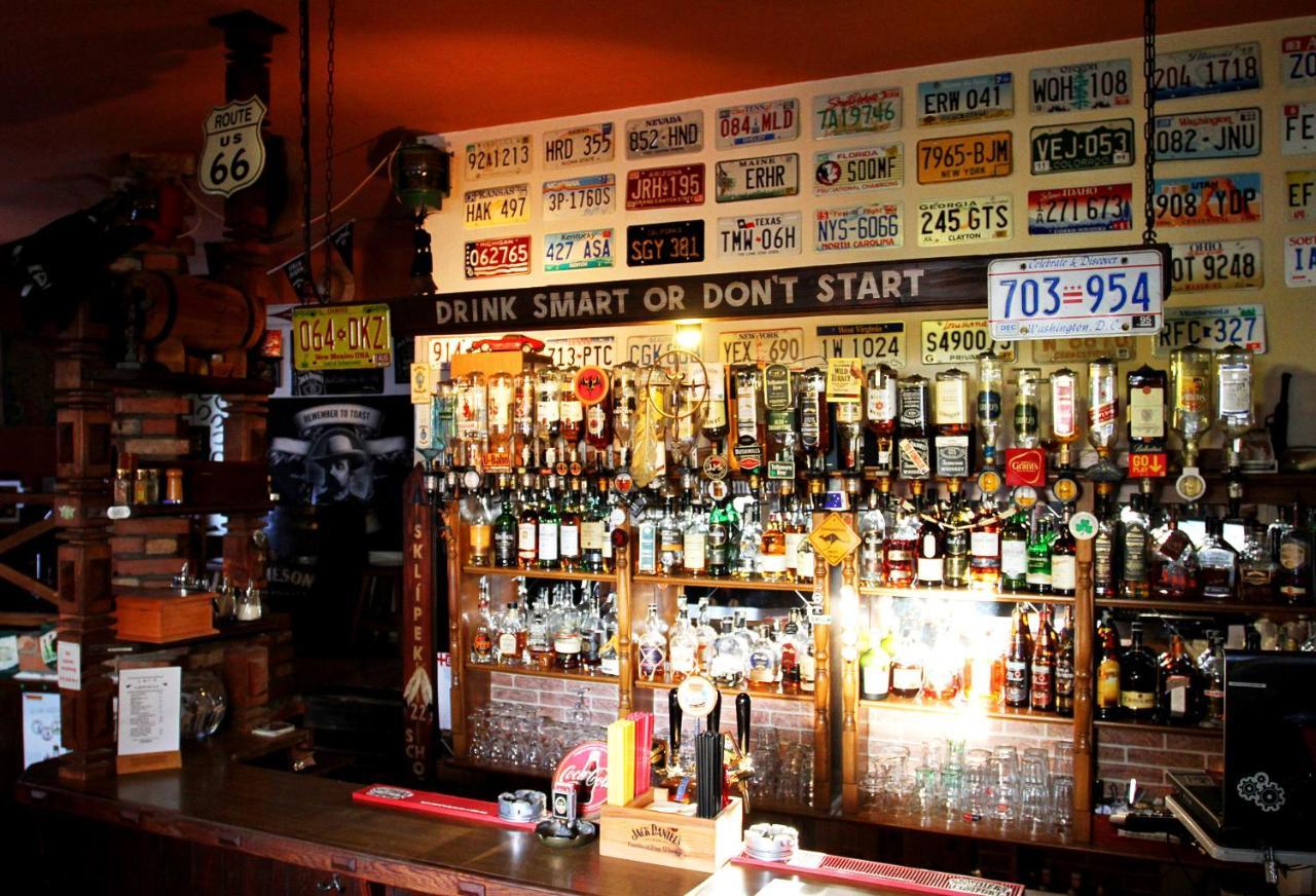 Pension Alfa & Whisky Pub Tabor Bagian luar foto