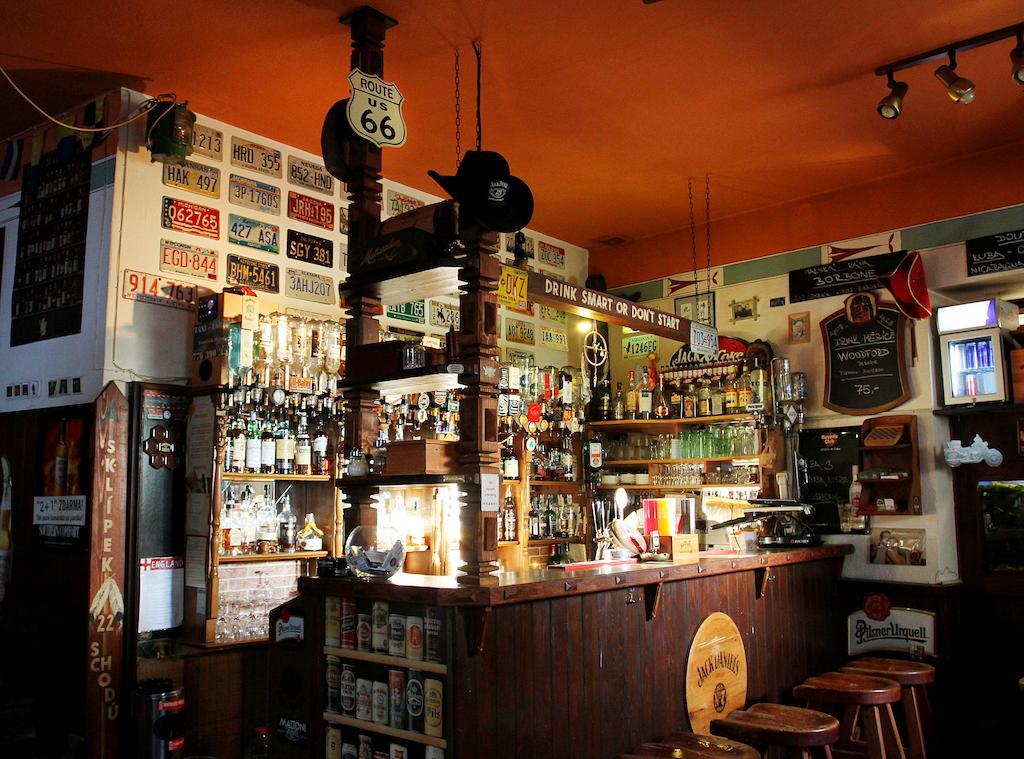 Pension Alfa & Whisky Pub Tabor Bagian luar foto